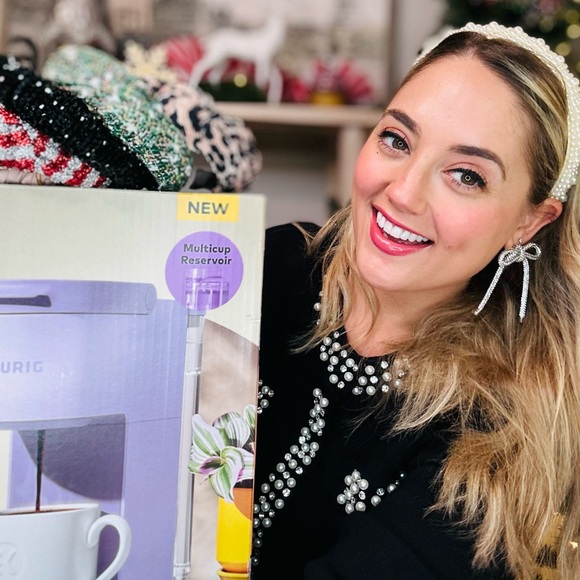 ⭐️NIA IS LIVE⭐️ - Picture 8 of 16